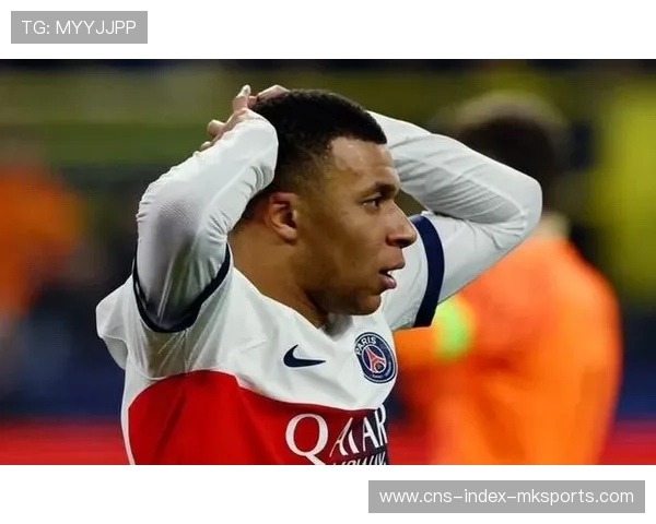 姆巴佩外脚背传球形成绝佳机会，法兰西快攻如火