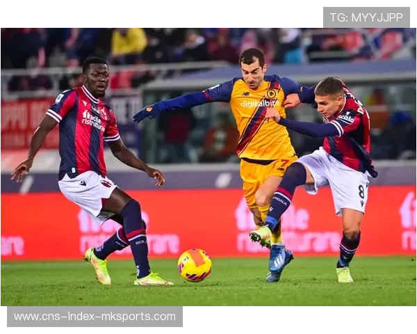 拜仁姆希塔良快速插上外脚背推射成功，惊艳全场！