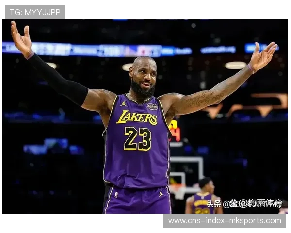 詹姆斯罚球稳稳命中，湖人在主场斩获重要一胜