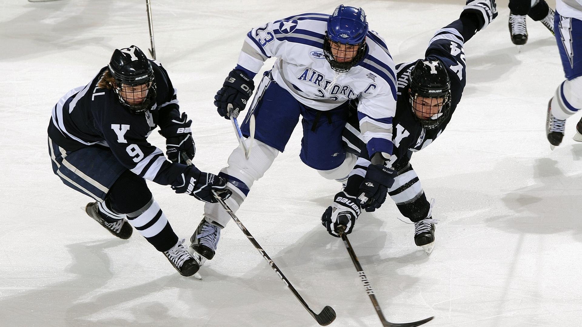 湖人内线组合赛场配合渐入佳境，湖人 内线